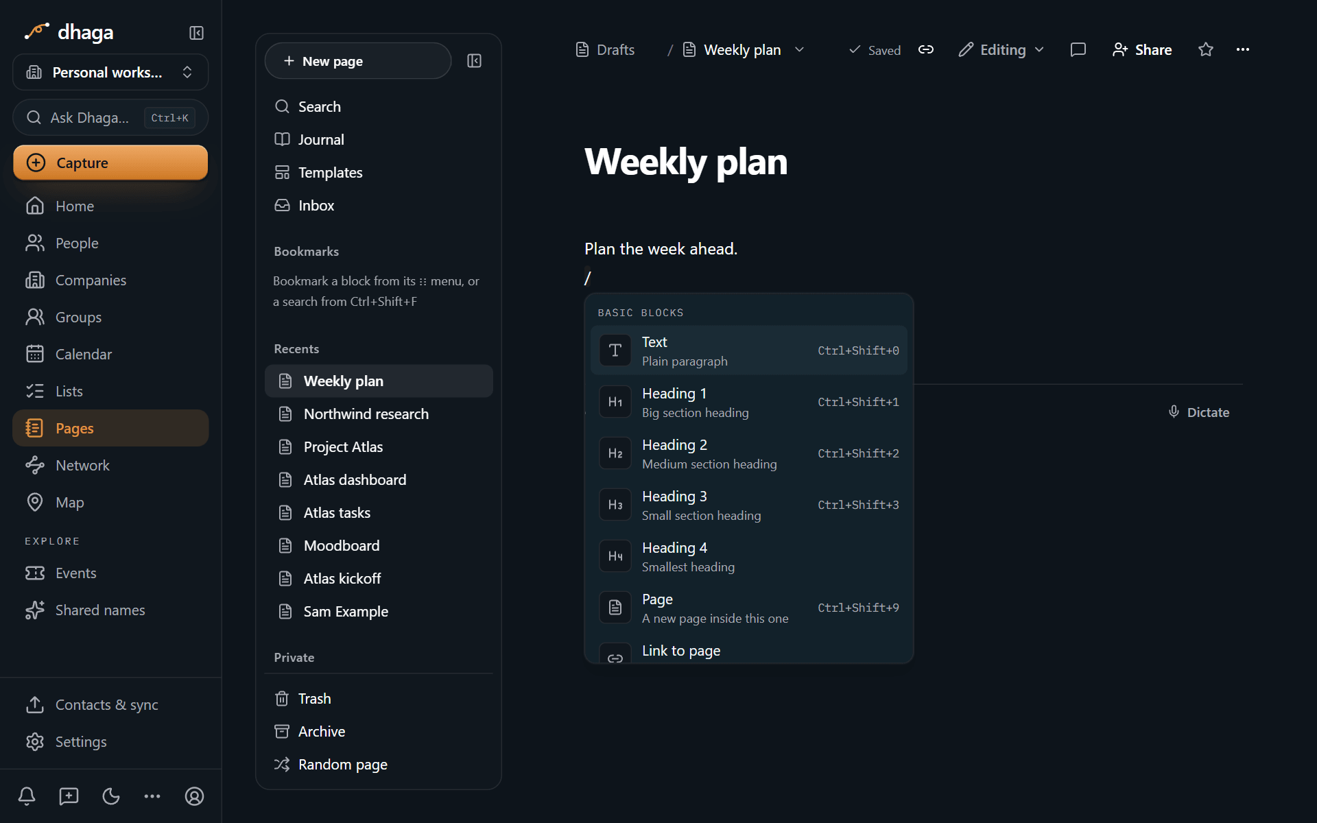 The slash menu open in an empty line, listing basic blocks with their shortcuts